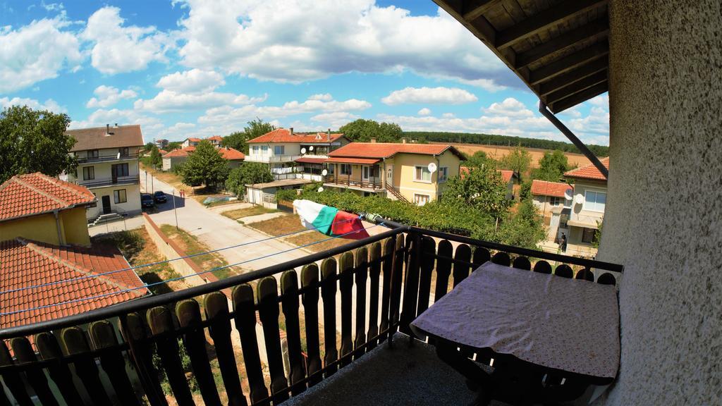 Atanasovi House Hotel Școrpilovți Exterior foto